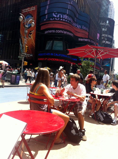 Borbay Photos in Times Square Borbay Photos in Times Square