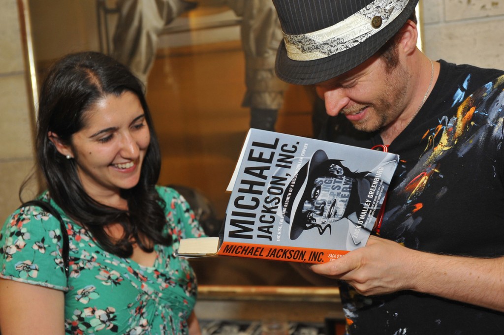 Borbay Signs MJ Inc at Forbes Photo by Glen Davis - BORBAY Borbay Signs MJ Inc at Forbes Photo by Glen Davis