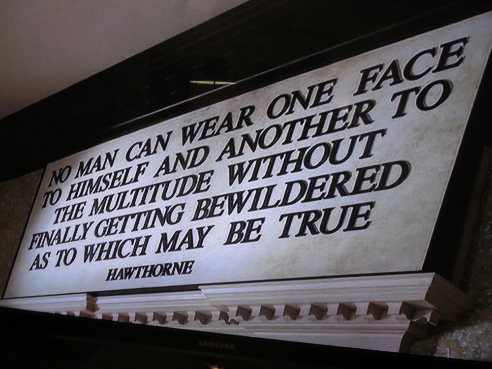 Hawthorne Photo by Borbay - BORBAY Hawthorne Photo by Borbay